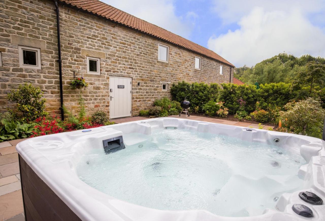 Thirley Cotes Farm Cottages Scarborough Exterior photo